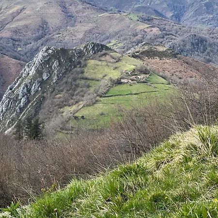 Dom wakacyjny La Casina Del Cabecin En Parque Natural De Redes Caso