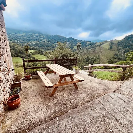 La Casina Del Cabecin En Parque Natural De Redes *